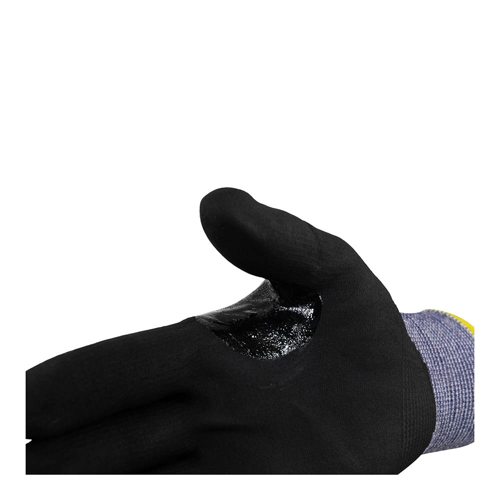 protective-glove-made-of-special-fibers-impregnated-with-nft-cut5-nirtil-based-foam